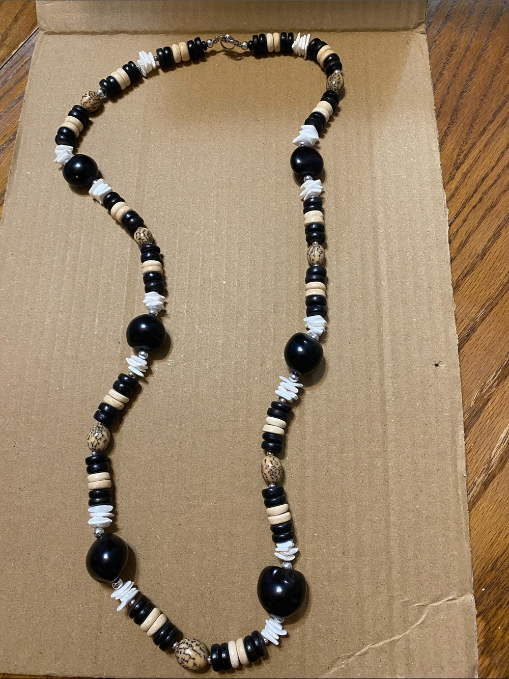 Black Brown Speckle Wooden Necklace White Seashell Chips 16” Long